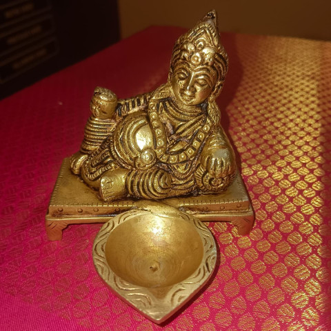 LAKSHMI GUBERA BRASS LAMP FOR MONEY - Green