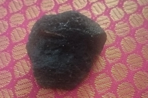 MAGICAL SINTHAMANI STONE 10 GRAMS - Black