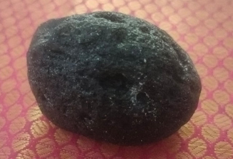 MAGICAL SINTHAMANI STONE 100 GRAMS - Black