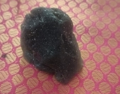 MAGICAL SINTHAMANI STONE 30 GRAMS - Black