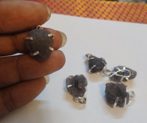 MAGICAL SINTHAMANI STONE  PENDANT FOR LIFE CHANGING, AURA BOOSTING - Black